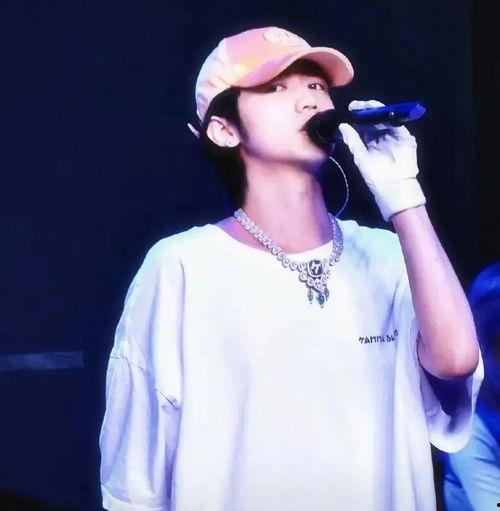 孟子坤最新爆料视频,最新动态曝光,带你走进他的真实生活 第3张 孟子坤最新爆料视频,最新动态曝光,带你走进他的真实生活 第3张